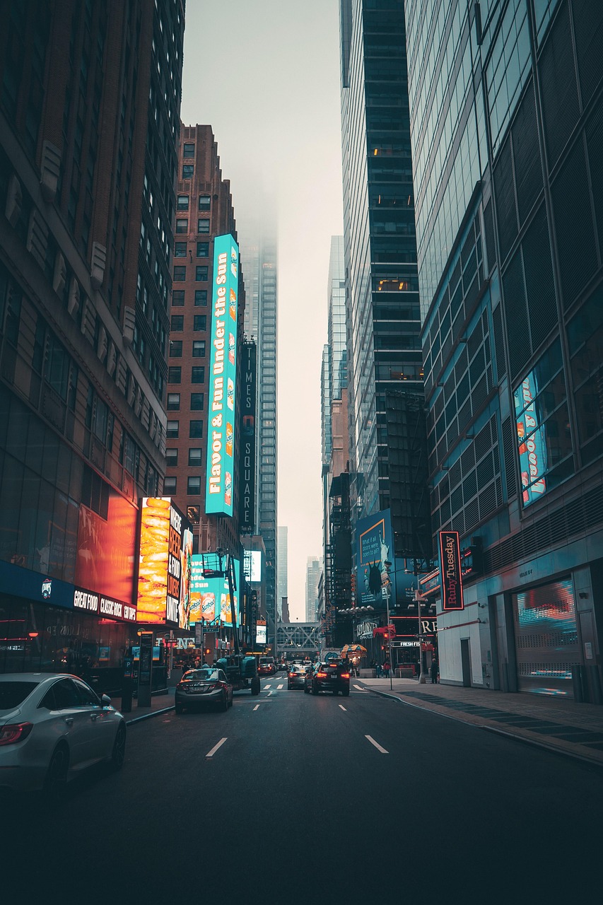 Futuristic Cyberpunk Metropolis - Original